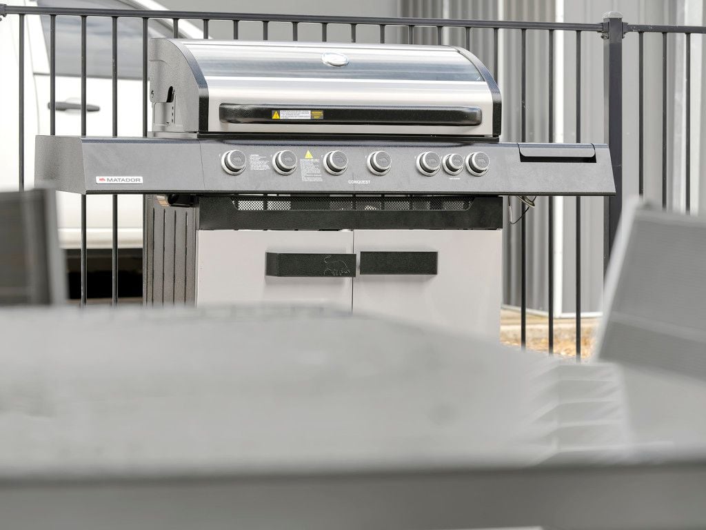 Ingenia Rental Chambers Flat recreation room BBQ